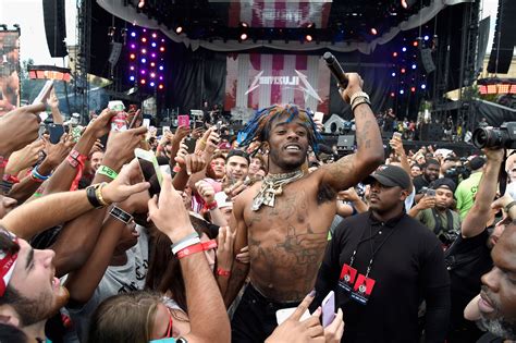 Lil uzi vert is a famous rapper who just began to get big after his single 'bad and boujee' was released. Pin on VCD Project 1