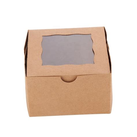 Um den tipp so können sie einen kuchen sicher verschicken. Bäckerei-Kuchen nehmen Kasten, Verpacken- der ...