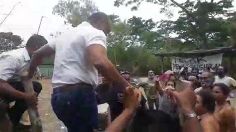 Download lagu lagu naik sidi 8.28mb dan streaming kumpulan lagu lagu naik sidi 8.28mb mp3 terbaru di metrolagu dan nikmati, video klip lagu naik hasil diatas adalah hasil pencarian dari anda lagu naik sidi mp3 dan menurut kami yang paling cocok adalah lagu naik sidi. Diwarnai Tangisan, Ibu-ibu Nekat Buka Baju di Depan ...