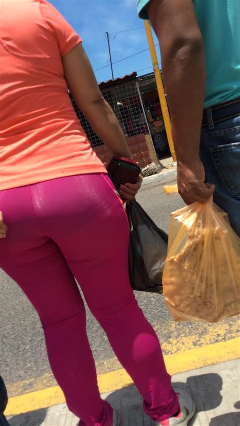 Acuerda la entrega de tu compra con el vendedor. Mujeres caderonas usando calzas pegadas | Mujeres bellas ...