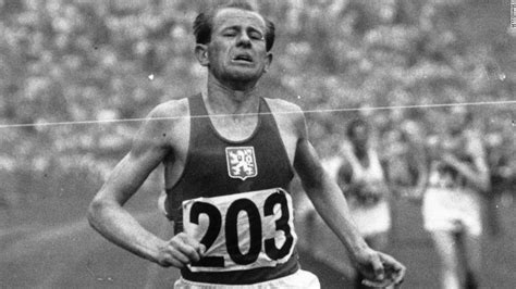 Emil zatopek is part of g.i. Correre. La storia discreta e cecoslovacca di Emil Zatopek ...