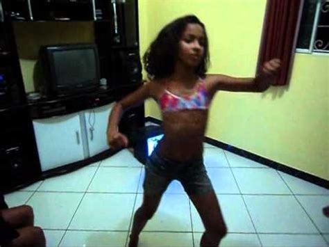 Melhores meninas dançando brega funk ❤ ( parte 16). menina dançando cuduro corentina bahia.wmv - YouTube