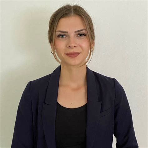 ➤ informiere dich jetzt mit tiendeo! Veronika Kurilow - Privatkundenberaterin - HypoVereinsbank ...