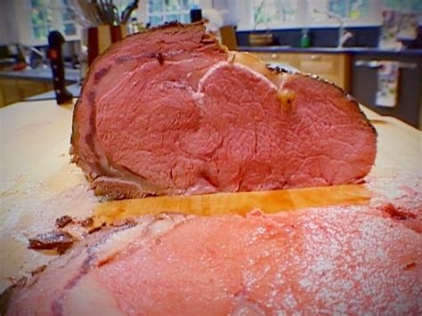 But, how exactly do you get from start to finish? Alton Brown Prime Rib Recipe / Dry Aged Standing Rib Roast ...