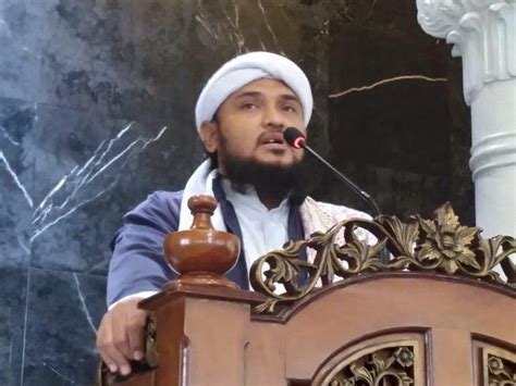 Dua kali masuk penjara dan diterimanya dengan baik. Rizieq Shihab Diusik, PA 212: Ruhut Sitompul Itu Bunglon ...