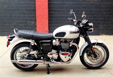 2020 Triumph Bonneville T120 Diamond Snowdonia White ...