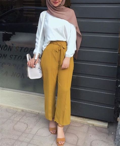 Warna tersier merupakan campuran salah satu warna primer dengan salah satu warna sekunder. Trik Tampil Elegan dengan Warna Kuning Buat Cewek 30 ...