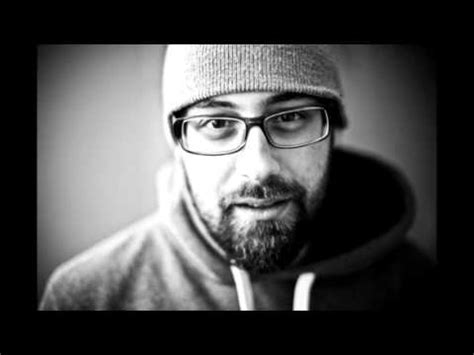 Sido ist ein deutscher rapper, schauspieler und musikproduzent, der zurzeit bei urban/universal music unter vertrag steht. Mama Ist Stolz Sido - Nude Moms Sex