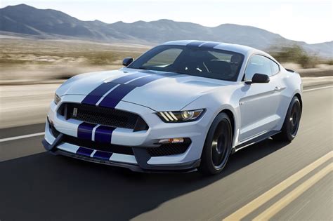 No hay antídoto para la picadura de la cobra. Ford Shelby Mustang GT350 2015, en el Salón de Los Ángeles ...