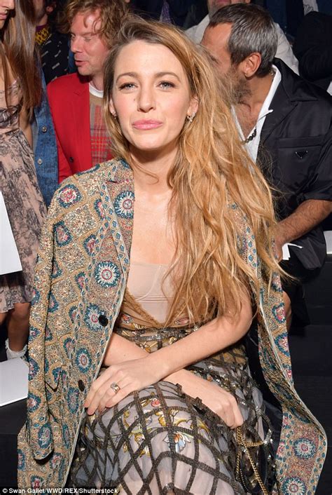 Check spelling or type a new query. Blake Lively e wrangles her daughters in Paris | Daily ...