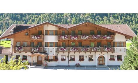Felsblock stuerzte in haus in neustift im stubaital • apa/zeitungsfoto.at/daniel liebl. Hotel Stacklerhof - Neustift im Stubaital - Der offizielle ...