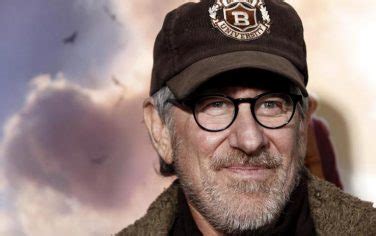 The steven spielberg director's collection showcases a selection of the academy award winner's unforgettable movies filmed for universal, including his very first tv feature, duel, and his first theatrical release, the sugarland express, and blockbusters such as jaws, e.t. I 10 migliori film di Steven Spielberg