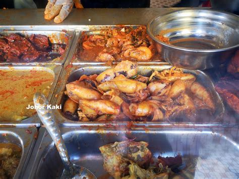 When i first heard about nasi ganja, i was curious about what it is, how it tastes like and whether it is spicy or does it actually makes you. Ipoh's Nasi Ganja Legend - Yong Suan Nasi Kandar |Johor ...