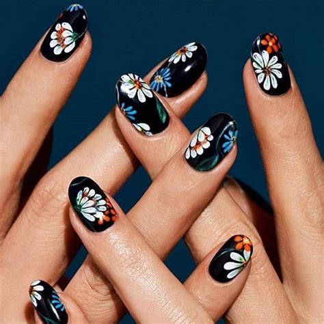 Más de 60 diseños de uñas con estilo para 2018 » largo peinados. Via @ciaomanhattan2012 (con imágenes) | Uñas florales ...