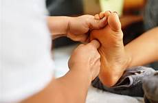 massaggio massaging voeten masseur massaggiatore piedi stazione termale massaggia piede kuuroord behandeling zorg masseren aromatherapy masajista cuidado masaje cuerpo masajes
