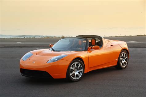 Боб шермерхорн, клаудия фрэнк, тони кролл, актеры: Tesla prépare un nouveau Roadster - Geeko