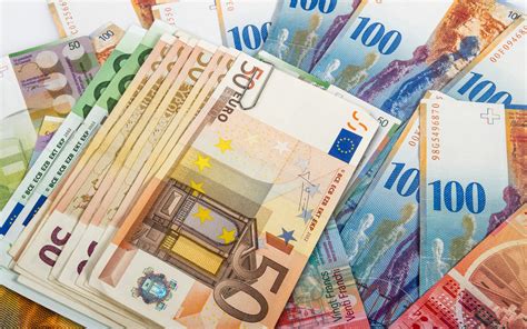 Curs valutar bnr la zi pentru euro, usd si celelalte valute. Curs valutar BNR 31 iulie 2020. Ce valoare a atins azi euro