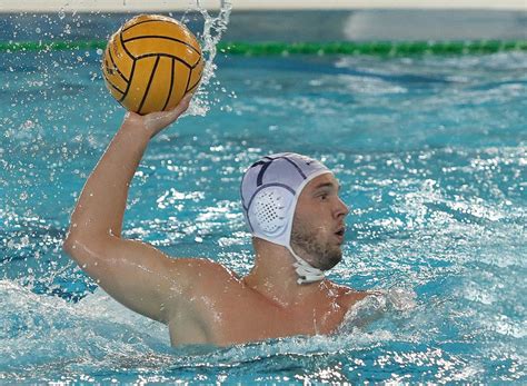 Oliva, podgornik 1, petronio 3, ferreccio, giorgi a. Sfida d'alto livello per la Pallanuoto Trieste: alla ...