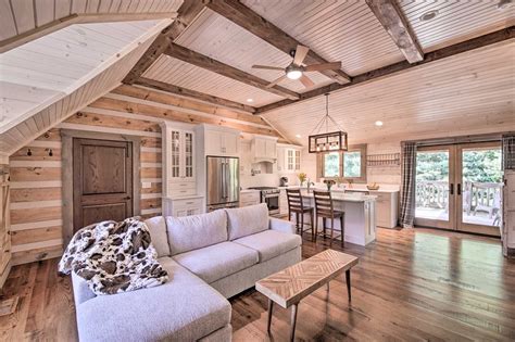 Booking the perfect vacation rental is quick and easy, no matter your destination. Bloomington Cabin, Mins to Campus/Lake Monroe Has DVD ...