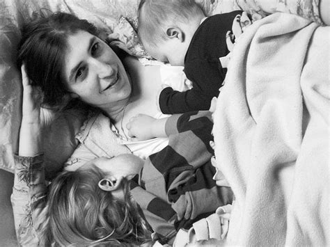Mayim Bialik's Book, 'Beyond The Sling', On Attachment ...