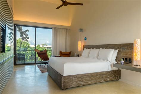 Of all the resort condominium developments in pattaya city, laguna beach resort jomtien undoubtedly boasts the best location. Andaz Mayakoba - Riviera Maya - Lagoon View Suite