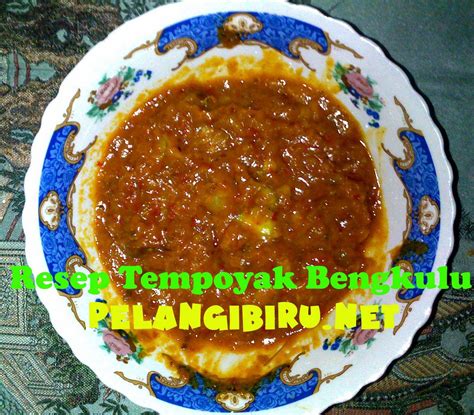 Tempoyak itu sendiri adalah hasil fermentasi daging buah durian yang rasanya agak masam dan mempunyai aroma khas tersendiri. Tempuyak Durian ~ Resep Tempoyak Bengkulu - Pelangibiru.net