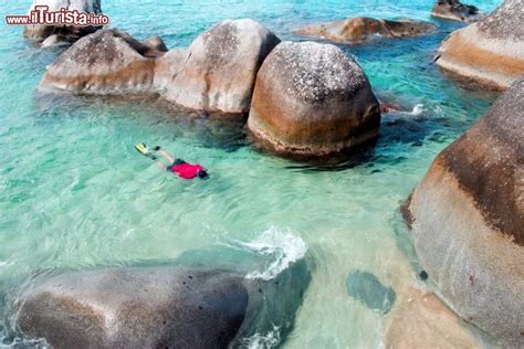 Because the british virgin islands enjoy a warm tropical climate, your virgin gorda travel plans don't need to account for. Snorkeling a Virgin Gorda, tra le rocce dei The ... | Foto ...