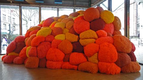 She lives and works in paris, france. Sheila Hicks - Lignes de vie - Textile Forum Blog