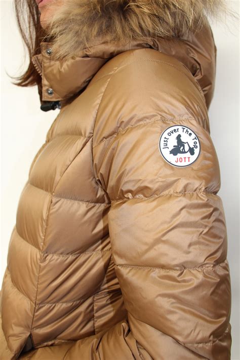 Elle est garnie de duvet organique respirant et recouverte d'un tissu déperlant. JOTT - Lux Grand Froid Camel - Jott Lux Grand Froid Camel