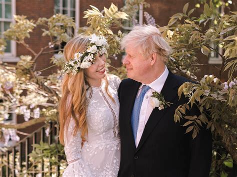 The beaming couple looked besotted in the garden of no10 after. Boris Johnson Marries Fiancée Carrie Symonds In Private ...