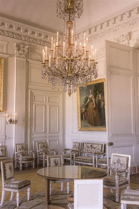 Find this pin and more on materials & finishes by eduardo chanino. Royalcore Castle Dining-Room Aesthetic | Royalcore-Aesthetic iPhone Wallpaper Ideas | POPSUGAR ...