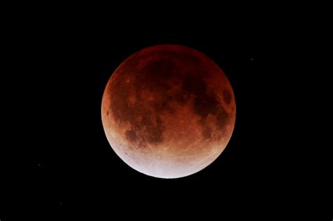 I decided to slide a state of total lunar eclipse of october 8, 2014. 第135回 皆既月食 ※速報追加 : つくばもん