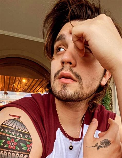 Luan santana & descemer bueno & gente de zona]. Luan Santana faz novas tatuagens: "Liberdade e criatividade" - Quem | QUEM News
