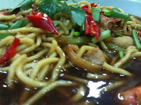 Mee hailam sedap ialah mee yang mempunyai kuah yang banyak. ida sweet home: MEE HAILAM