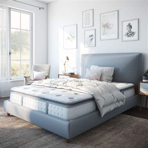 For the best of both worlds, this mattress combines the support of an innerspring with the softness of foam. Best King Size Mattress - Reviews And Buying Guide 2020