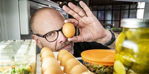 What Is Alton Brown's 'Good Eats: The Return' About?: Air ...