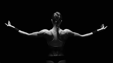 Find the perfect woman back muscles stock photos and editorial news pictures from getty images. Athletic young woman showing muscles of the back ...