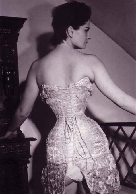 Wählen sie kein zu weites modell, sondern betonen sie die taille. rest,then closed the corset (mit Bildern) | Korsett, Schnüren