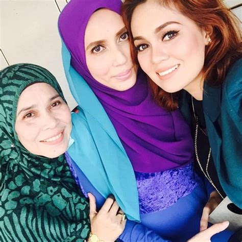 Artis fantasi malaysia 151.669 views4 months ago. Inilah Wajah Sebenar Ibu Uqasha Dan Nelydia Senrose Pasti ...