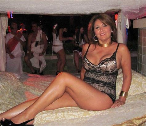 Mature boy, beauty masturbate, vintage mature, i have a wife, hairy mature masturbation. Hot cougar contest winner Rosa - JackinChat: Free ...