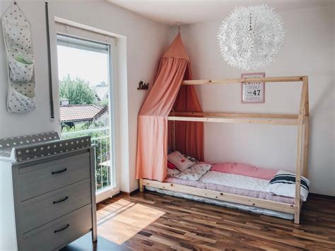 Kinderbetten kaufen sie günstig auf wohnen.de ⭐ kostenloser versand & retoure ✅ große auswahl ⭐ kauf auf rechnung und raten. DIY Hausbett Floor Bed selber bauen Maria Montessori ...