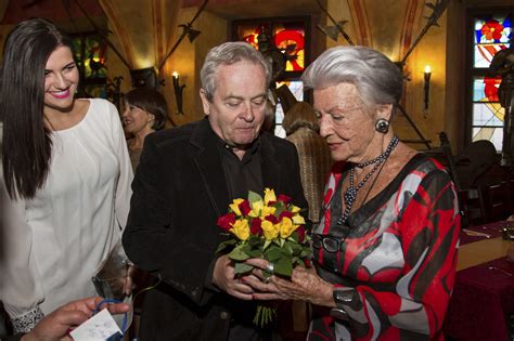 Zdenka procházková hr interim and crisis management česko. Oslava 90. narozenin Zdenky Procházkové: Alexandr Hemala ...