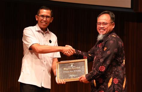 3 visi pt pertamina (persero) refinery unit iv cilacap menjadi kilang minyak yang unggul di asia tenggara dan. Kilang Pertamina Cilacap Raih Penghargaan dalam ...