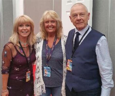 Robert fripp interprets toyah's new track telepathic lover from the ep four from toyah | birthday edition released digtially fri 18 may 2018. Press News