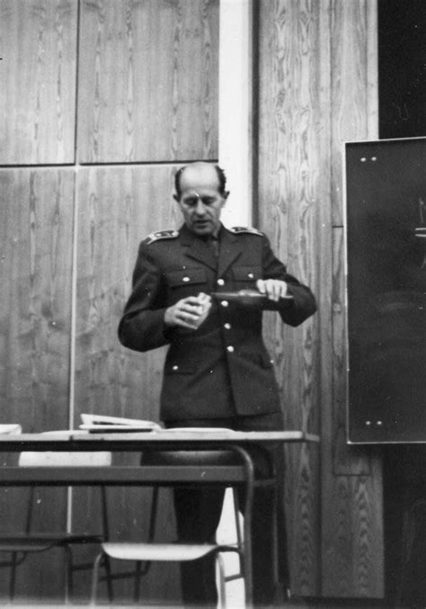 Září 1951 ve staré boleslavi).celkem vytvořil třináct světových rekordů na kilometrových a pět na mílových tratích. Zátopek et la France : une histoire passionnelle | Radio ...