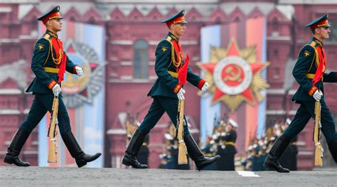 Maybe you would like to learn more about one of these? Rusia pospone parada militar por el Día de la Victoria