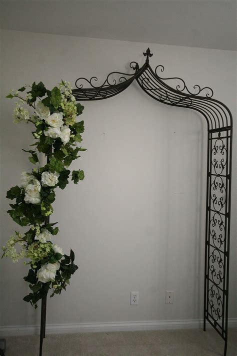 The young woman's post has. Hobby Lobby iron garden arch- LISA this is the one at ...