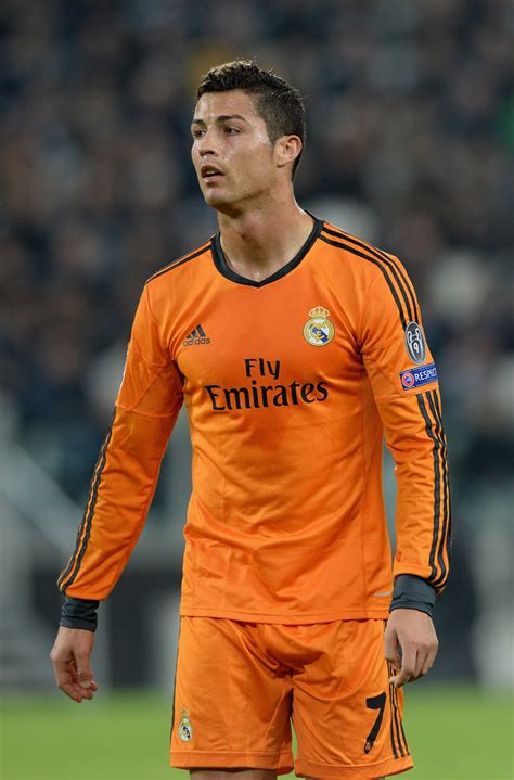 The world at his feet follows the footballer from his beginnings in portugal, breakthrough start with manchester united and current career at real madrid.::matthew griffin. Cristiano Ronaldo - Cristiano Ronaldo Photos - Juventus v ...