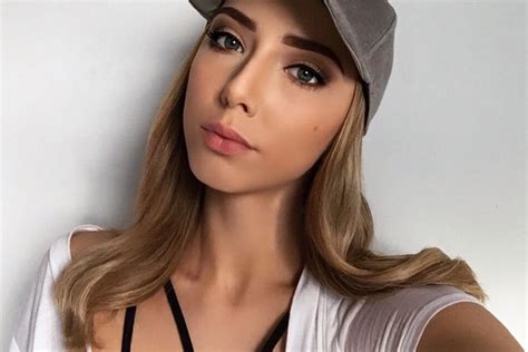 Do not sell my personal information © 2019 billboard media, llc. Aos 22 anos, filha de Eminem surpreende com fotografia ...