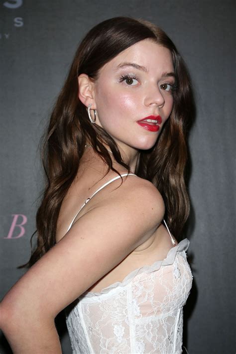 Британская и американская актриса, модель. ANYA TAYLOR-JOY at Thoroughbreds Special Screening in New ...